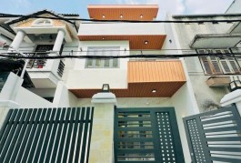 BÁN ĐẤT TẶNG DÃY TRỌ NGAY HIMLAM, KÊ BỆNH VIỆN TÂN HƯNG QUẬN 7, HXH, DT 100M2, CHỈ 6.8 TỶ